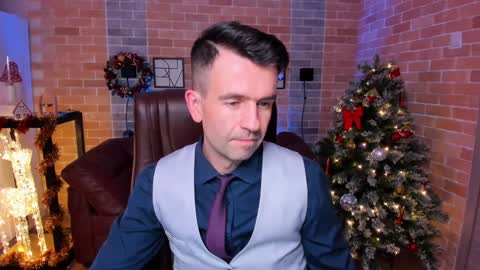 Snapshot of hard_and_juici chatting on December 26, 2:59 pm Steve online show from December 26, 2:59 pm