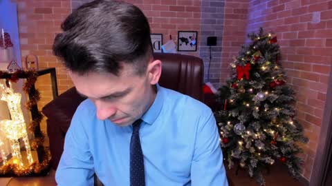 Snapshot of hard_and_juici chatting on December 28, 1:06 pm Steve online show from December 28, 1:06 pm