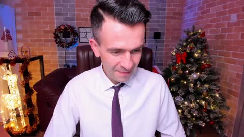 Snapshot of hard_and_juici chatting on December 29, 4:30 pm Steve online show from December 29, 4:30 pm