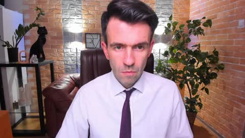 Snapshot of hard_and_juici chatting on January 17, 2:39 pm Steve online show from January 17, 2:39 pm
