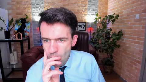 Snapshot of hard_and_juici chatting on March 3, 1:42 pm Steve online show from March 3, 1:42 pm