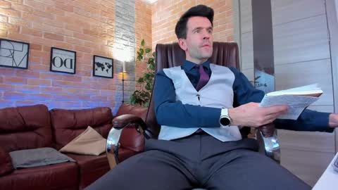 Snapshot of hard_and_juici chatting on March 10, 12:15 pm Steve online show from March 10, 12:15 pm