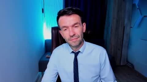 Snapshot of hard_and_juici chatting on October 12, 3:44 pm Steve online show from October 12, 3:44 pm