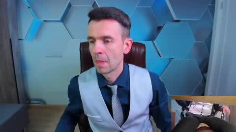 Steve online show from April 22, 9:22 am