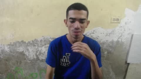 Snapshot of hard_its777 chatting on December 17, 3:23 am hard_its777 online show from December 17, 3:23 am