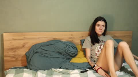 Snapshot of hard_pepper chatting on December 4, 6:33 am Emily and David online show from December 4, 6:33 am