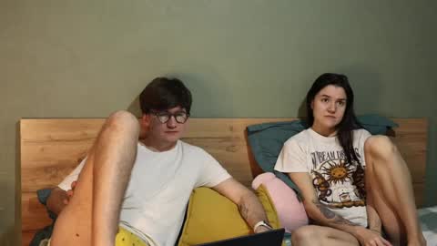 Snapshot of hard_pepper chatting on January 2, 4:52 am Emily and David online show from January 2, 4:52 am