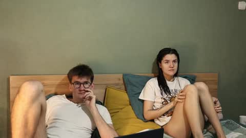 Snapshot of hard_pepper chatting on January 8, 5:16 am Emily and David online show from January 8, 5:16 am