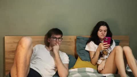 Snapshot of hard_pepper chatting on January 9, 5:23 am Emily and David online show from January 9, 5:23 am