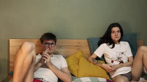 Snapshot of hard_pepper chatting on January 12, 4:42 am Emily and David online show from January 12, 4:42 am