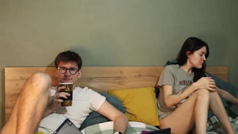 Snapshot of hard_pepper chatting on January 18, 4:48 am Emily and David online show from January 18, 4:48 am