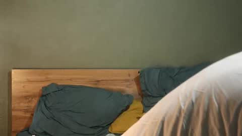 Snapshot of hard_pepper chatting on February 10, 5:03 am Emily and David online show from February 10, 5:03 am