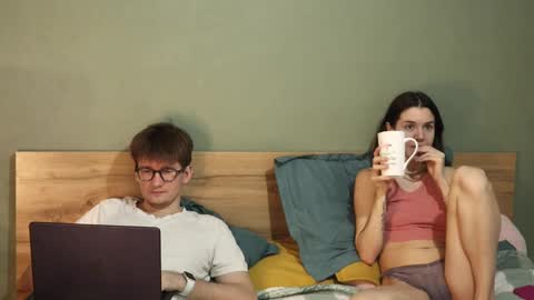 Snapshot of hard_pepper chatting on February 11, 5:05 am Emily and David online show from February 11, 5:05 am