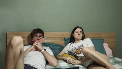 Snapshot of hard_pepper chatting on February 19, 5:27 am Emily and David online show from February 19, 5:27 am