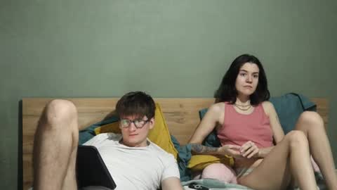 Snapshot of hard_pepper chatting on February 26, 4:58 am Emily and David online show from February 26, 4:58 am