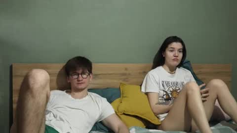 Snapshot of hard_pepper chatting on March 3, 4:47 am Emily and David online show from March 3, 4:47 am