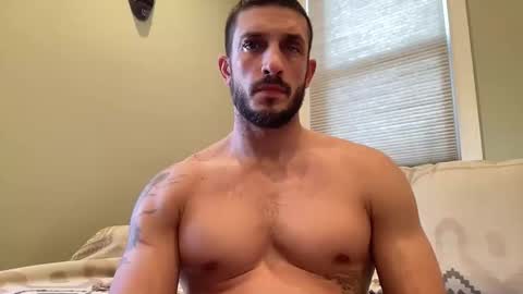 hard_runner_ online show from December 3, 4:27 pm