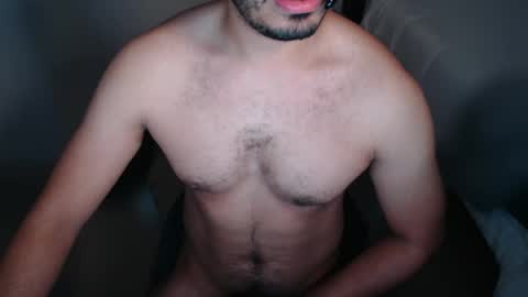 Snapshot of hardandhornyandbrown chatting on February 2, 11:30 am H online show from February 2, 11:30 am