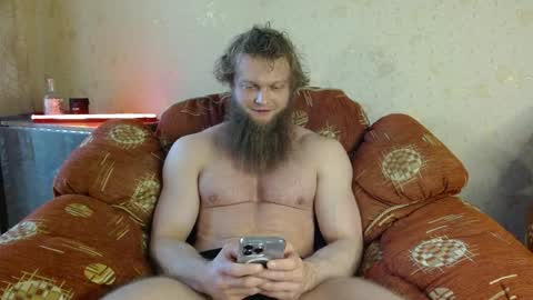 Valentino Hard online show from April 22, 9:11 am