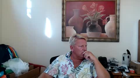 Snapshot of hardblondcouplehawaii chatting on May 26, 1:12 am Steele and Cassie online show from May 26, 1:12 am