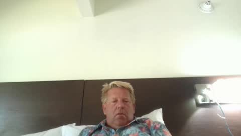 Snapshot of hardblondcouplehawaii chatting on June 9, 5:02 pm Steele and Cassie online show from June 9, 5:02 pm