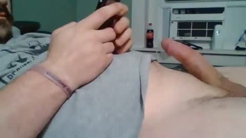 Snapshot of hardcockoncam22 chatting on February 16, 5:15 am cervixpainter25 online show from February 16, 5:15 am