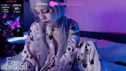 Mia online show from October 17, 10:56 pm