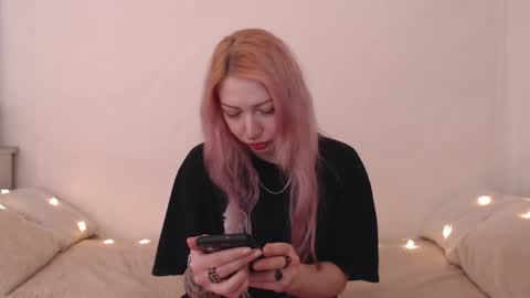 Emily online show from March 21, 9:40 pm