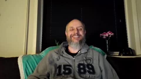 Snapshot of hardmrlazy chatting on March 16, 5:39 pm MrLazy online show from March 16, 5:39 pm