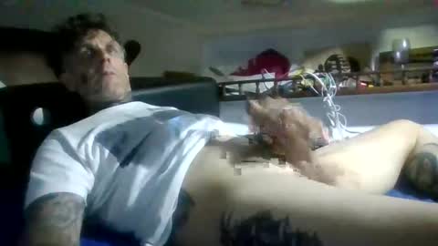 Snapshot of hardnthick791 chatting on November 6, 10:38 am hardnthick online show from November 6, 10:38 am