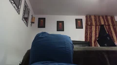 Snapshot of hardrubman chatting on December 1, 7:36 pm hardrubman online show from December 1, 7:36 pm