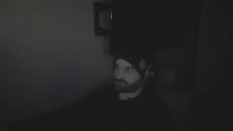 Snapshot of hardswtch chatting on February 18, 12:37 am Tom online show from February 18, 12:37 am