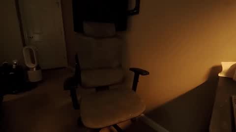 Snapshot of hardswtch chatting on September 14, 8:52 pm Tom online show from September 14, 8:52 pm