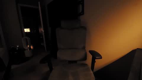 Snapshot of hardswtch chatting on September 18, 3:52 am Tom online show from September 18, 3:52 am