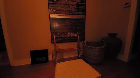 Snapshot of hardswtch chatting on October 8, 5:38 am Tom online show from October 8, 5:38 am