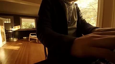 Snapshot of hardswtch chatting on October 19, 11:05 pm Tom online show from October 19, 11:05 pm