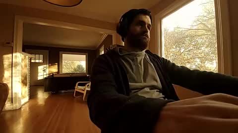 Snapshot of hardswtch chatting on October 29, 11:17 pm Tom online show from October 29, 11:17 pm