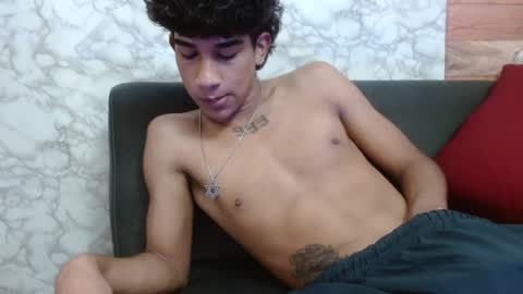 Snapshot of haresandpame_mds chatting on January 23, 3:54 pm Hares online show from January 23, 3:54 pm