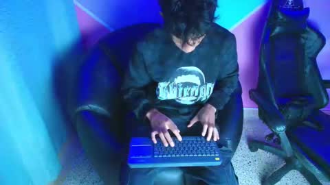 Hares online show from December 2, 3:40 pm