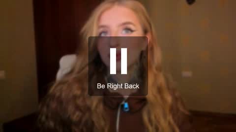 Snapshot of harley_kimm chatting on December 14, 5:24 am Julia online show from December 14, 5:24 am