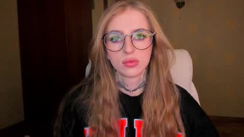 Julia online show from December 22, 5:26 am