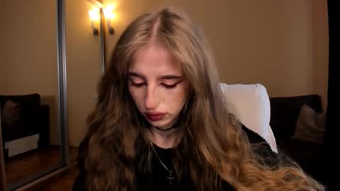 Julia online show from March 28, 5:18 am