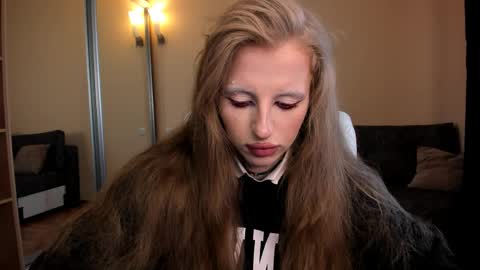 Julia online show from March 29, 5:07 am