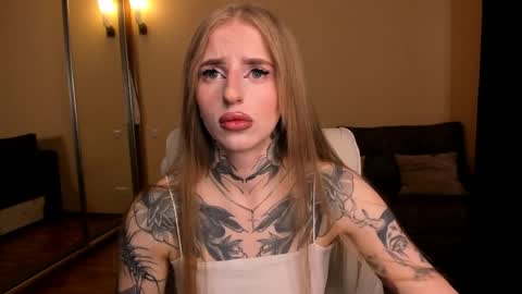 Julia online show from April 26, 4:43 am