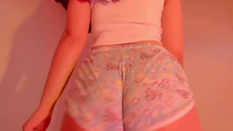 Annie online show from February 9, 6:54 am