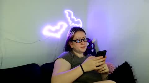 Snapshot of harleydem0n666 chatting on February 9, 7:18 pm Harley Demon online show from February 9, 7:18 pm