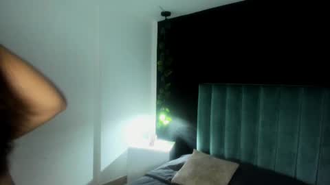 harleyqueen_robbie online show from March 1, 9:15 pm