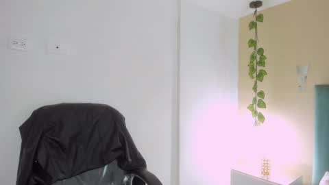 harleyqueen_robbie online show from June 1, 7:48 pm