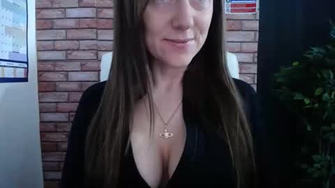 harleyrebz online show from December 3, 8:00 am