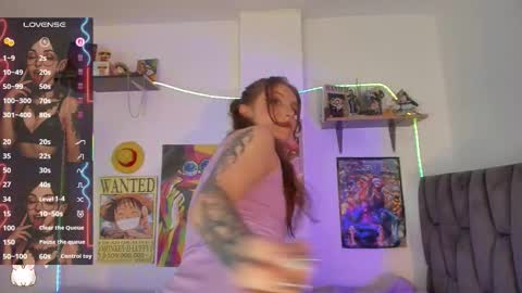 Snapshot of harleyrosee_ chatting on October 3, 3:36 am Harley Rosee  online show from October 3, 3:36 am